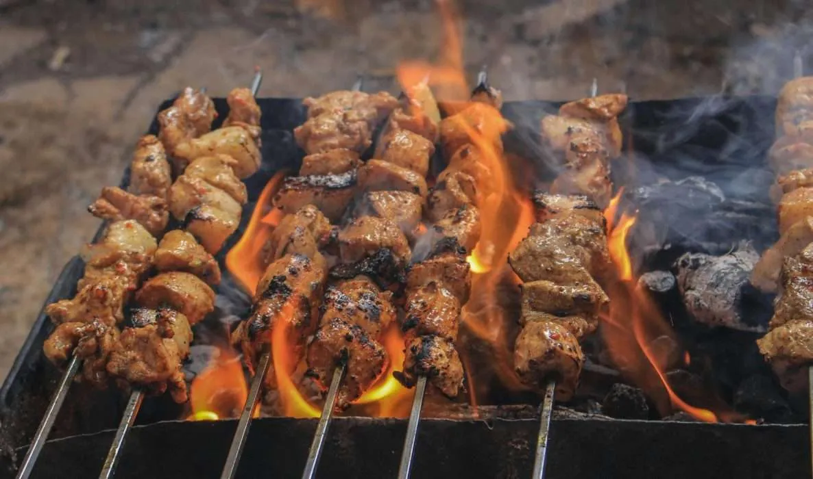 How to Calibrate Thermometers in a Restaurant